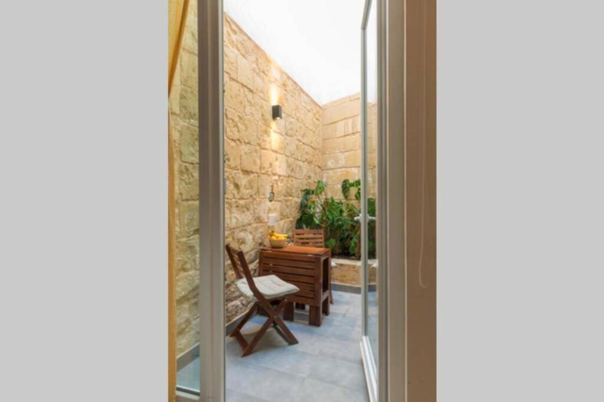 Authentic Gf Apartment With Terrace At The 3 Cities Marina Cospicua Ngoại thất bức ảnh
