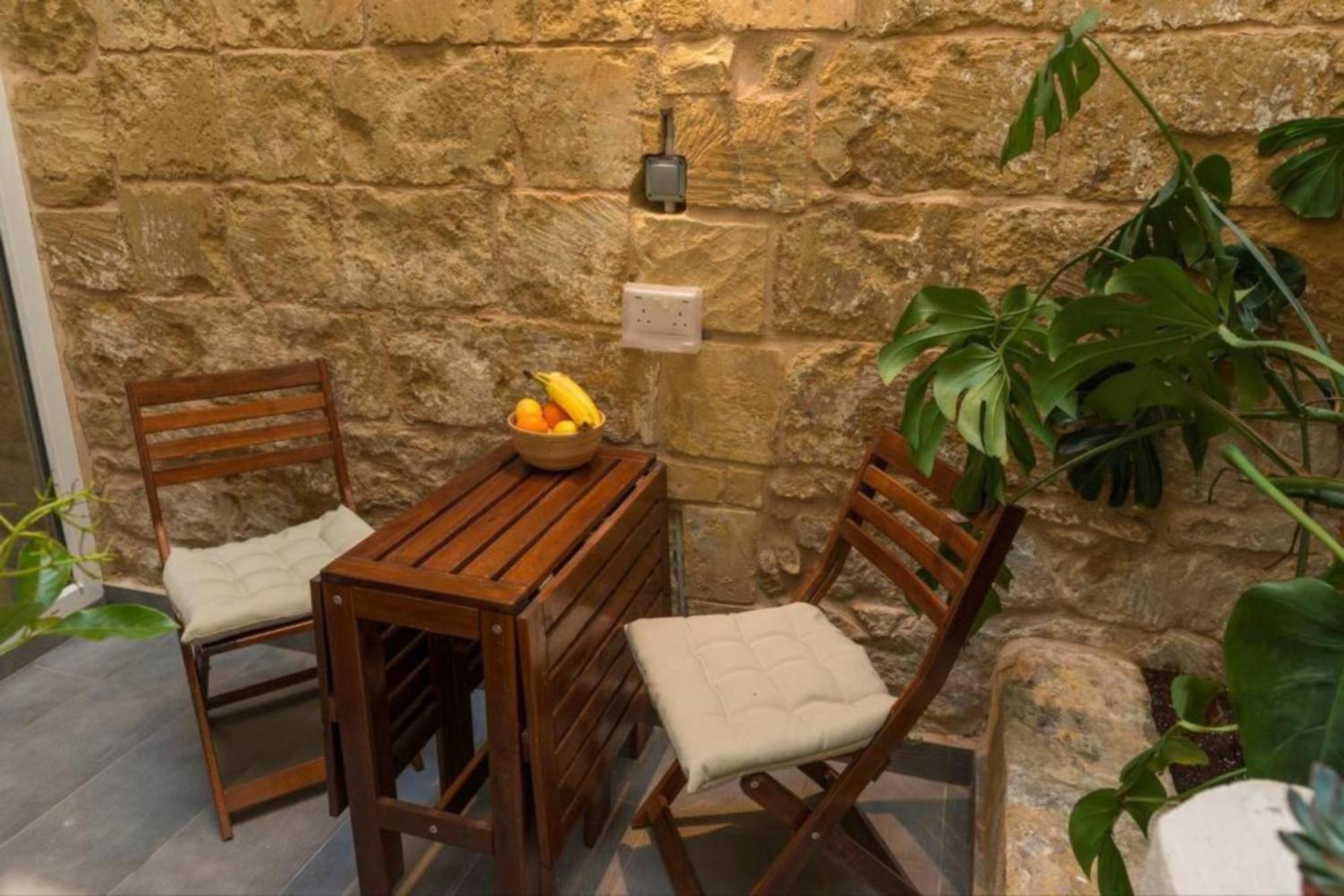 Authentic Gf Apartment With Terrace At The 3 Cities Marina Cospicua Ngoại thất bức ảnh