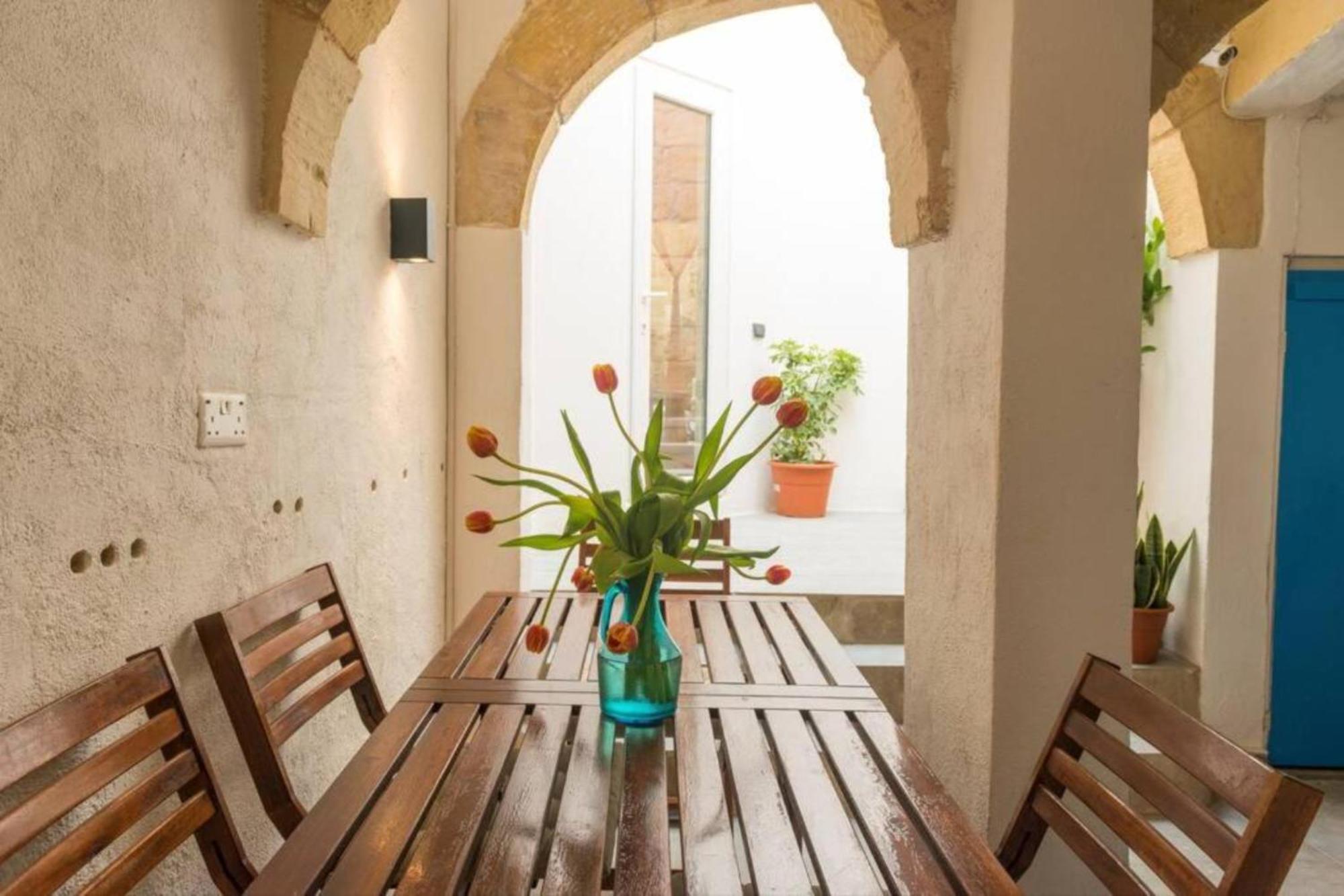 Authentic Gf Apartment With Terrace At The 3 Cities Marina Cospicua Ngoại thất bức ảnh